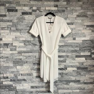 Selling a white dress very comfortable